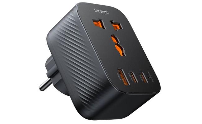 Mcdodo CP-0750 Universal Travel Adapter One for 4 Outputs (AC + 2 USB-C + USB) 20W Worldwide Use EU Travel Plug with 3 USB - Black